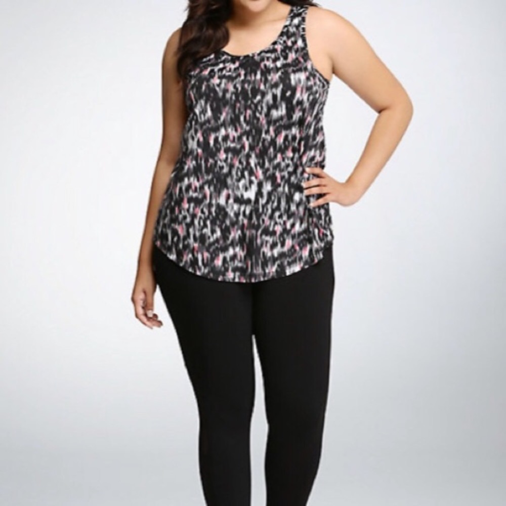 TORRID ACTIVE - ABSTRACT PRINT SPORT TANK TOP
